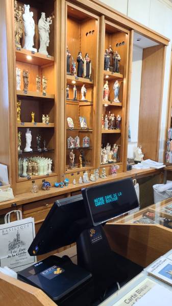 Caisse Oxhoo dans une boutique passagère